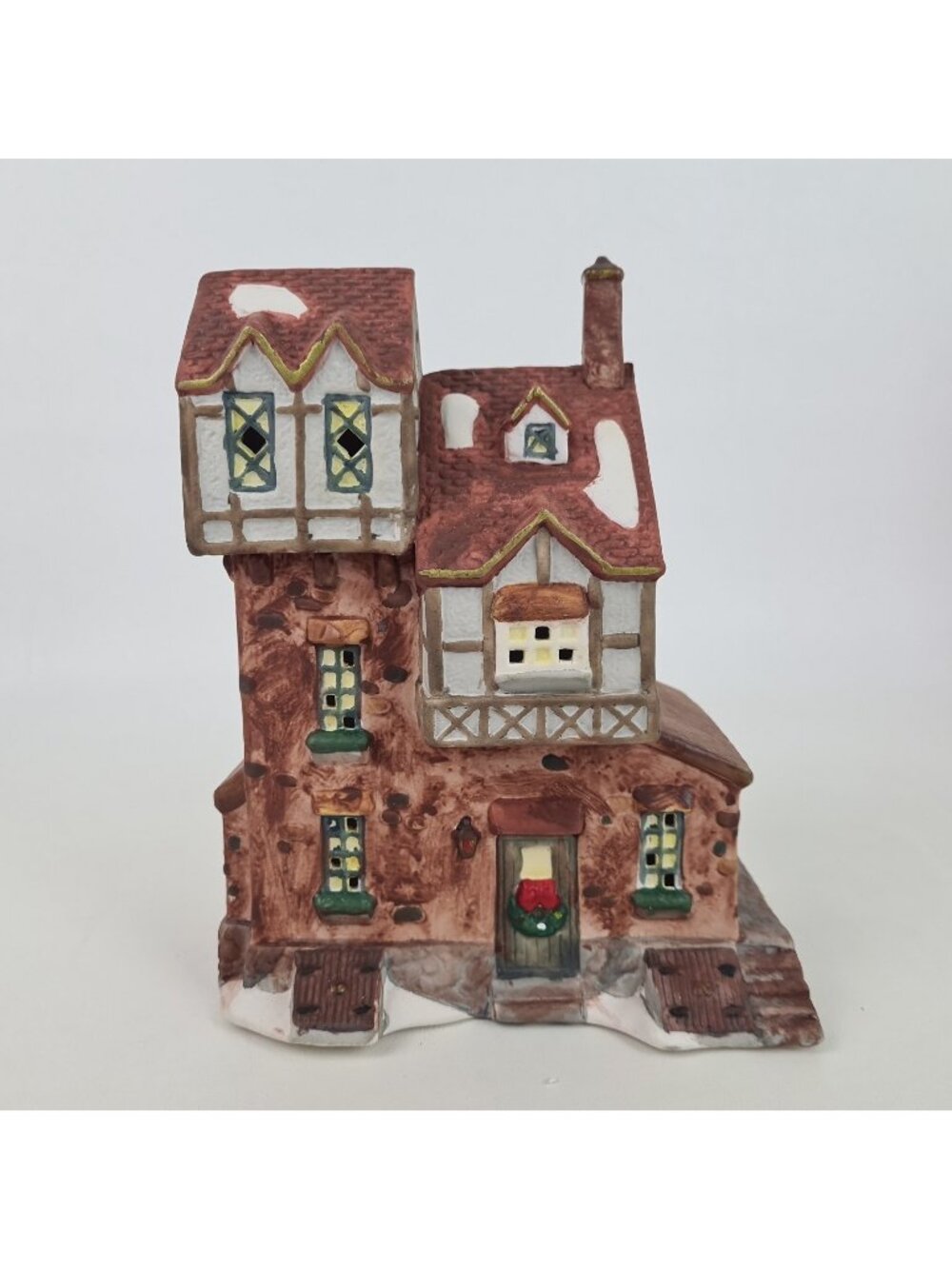 Dickens Collectables Towne Series 35055 Porcelain Christmas Lighted House